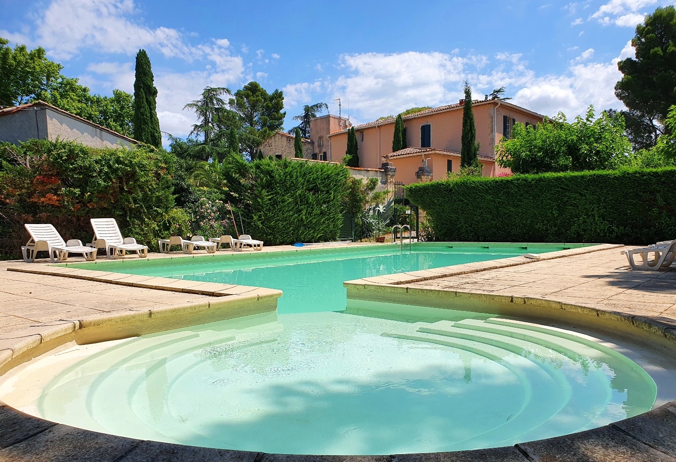 Prieuré Saint Martial (front pool)